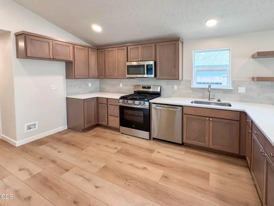 2854 NW Sterling Drive, Redmond, OR 97756 - #3