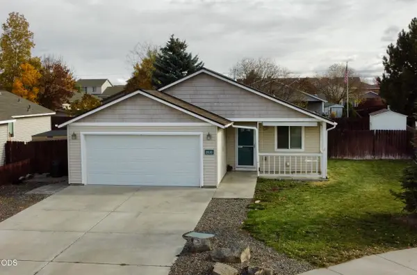 2830 NW 9th Lane, Redmond, OR 97756