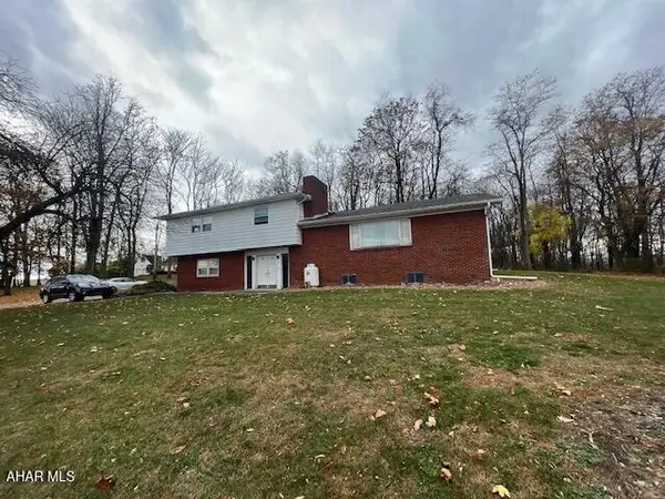 1915 Auction Road, Martinsburg, PA 16662