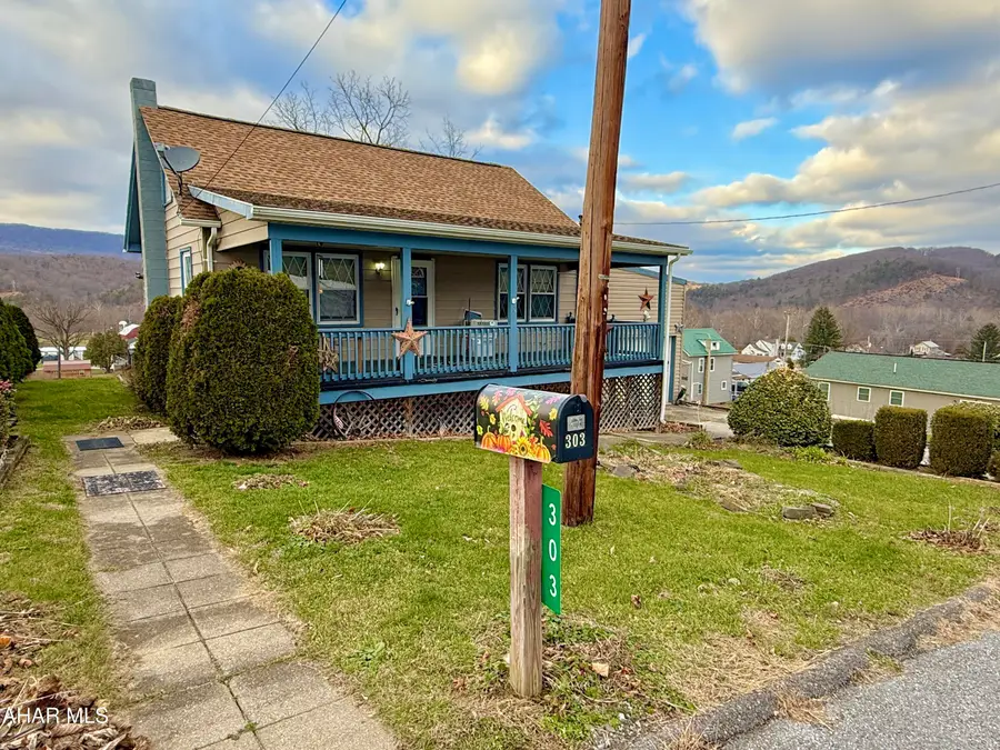 303 16th Street, Saxton, PA 16678 - #2