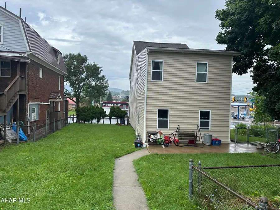 705 6th Avenue, Altoona, PA 16602 - #3