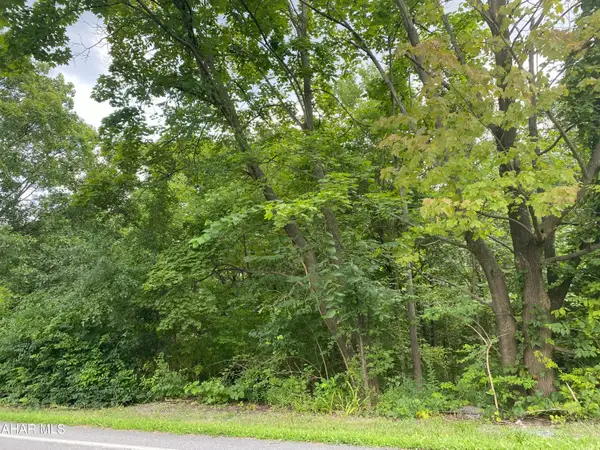 931 Veterans Memorial Highway, Altoona, PA 16601