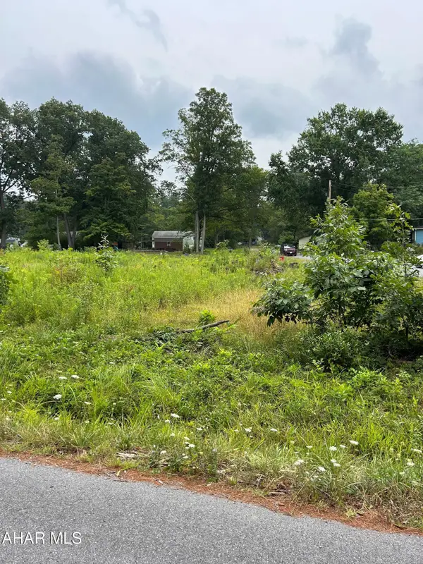 107 Linwood Road, Altoona, PA 16602