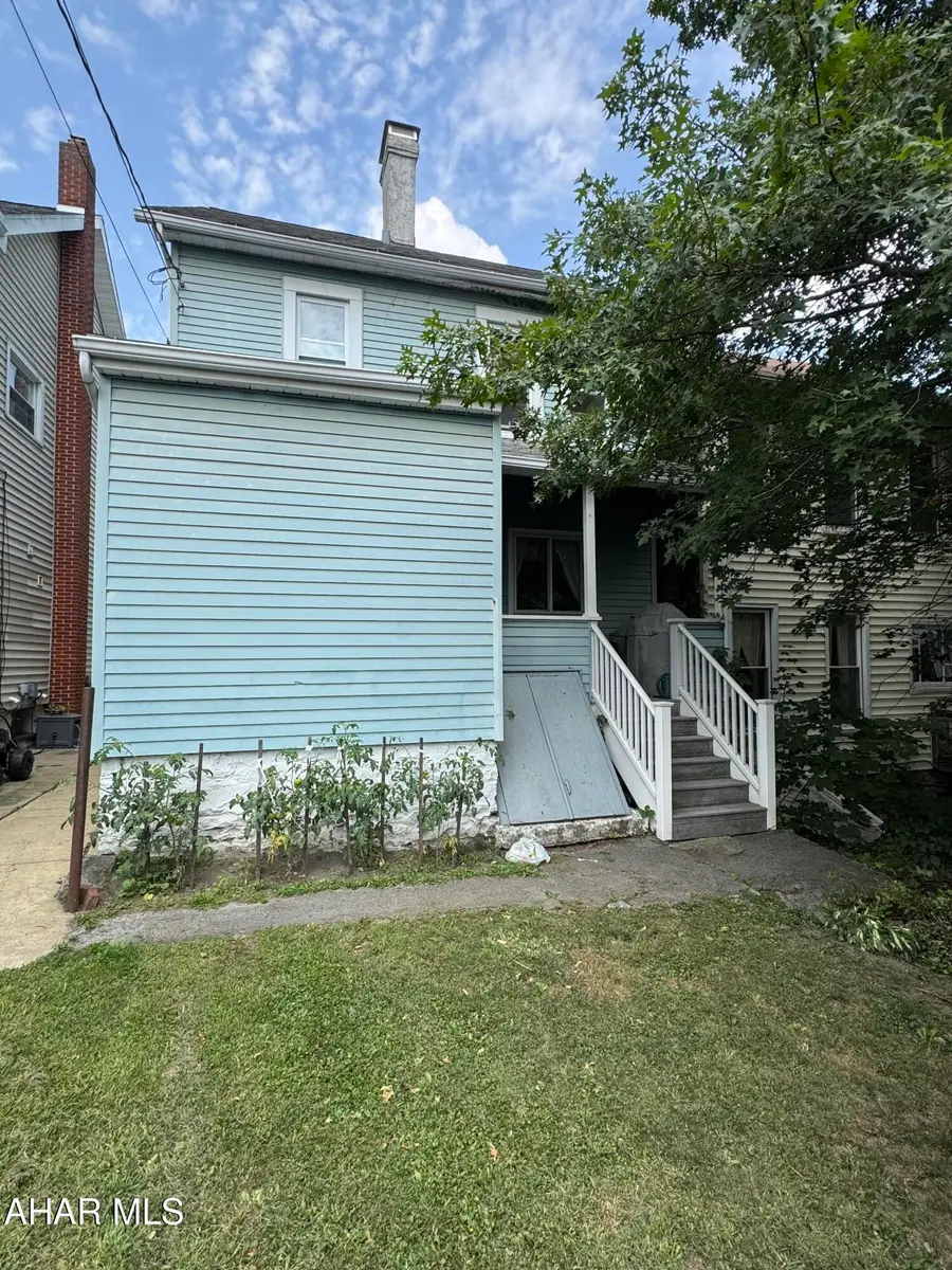 1421 17th Avenue, Altoona, PA 16601 - #3