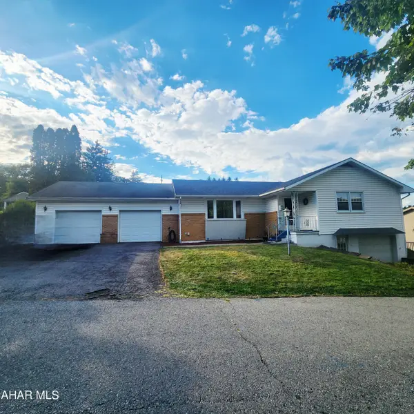 110 E Hudson Avenue, Altoona, PA 16602