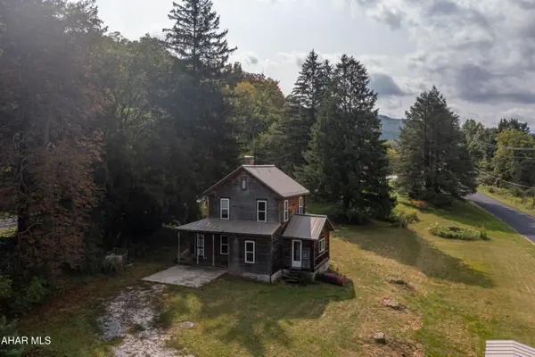 195 Mill Road, Claysburg, PA 16625