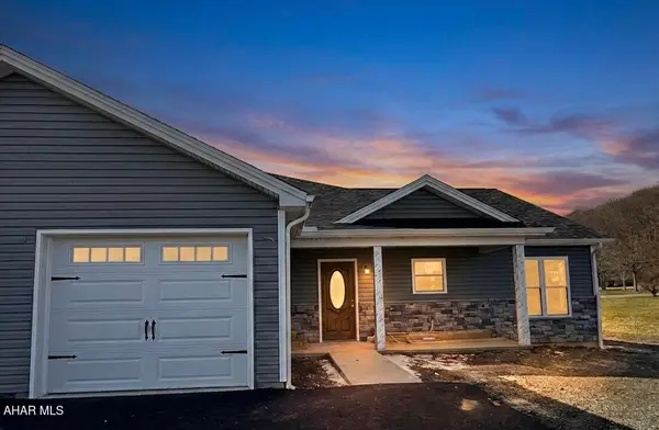 121 Red Tail Circle, Duncansville, PA 16635