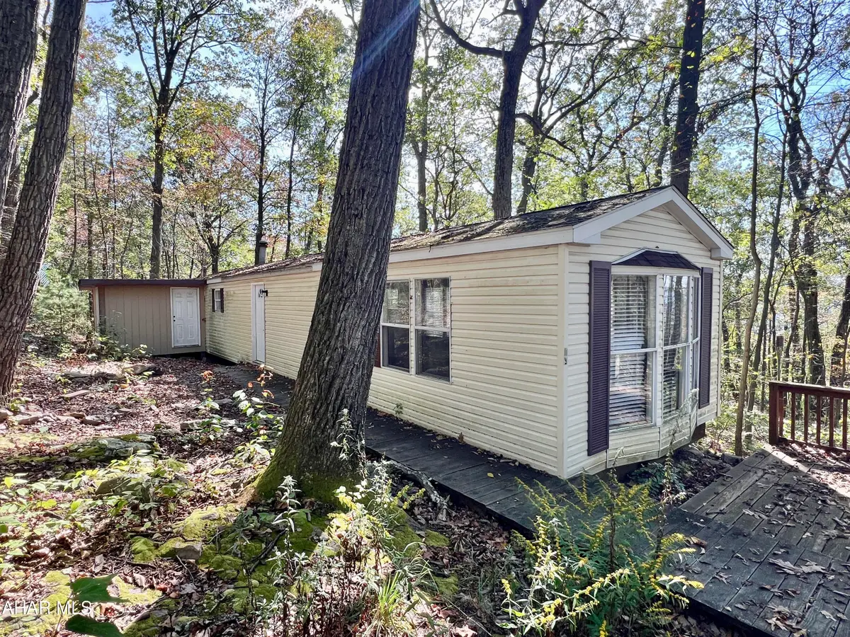 407 Woodlawn Drive, Breezewood, PA 15533 - #1