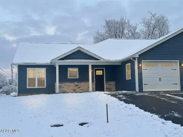 105 Red Tail Circle, Duncansville, PA 16635