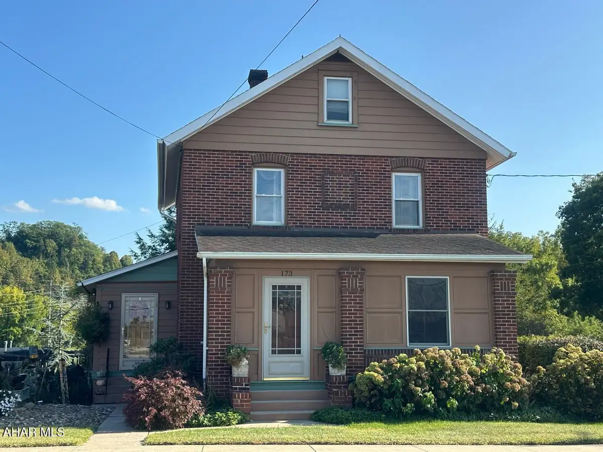 173 S Montgomery Street, Hollidaysburg, PA 16648 - #1