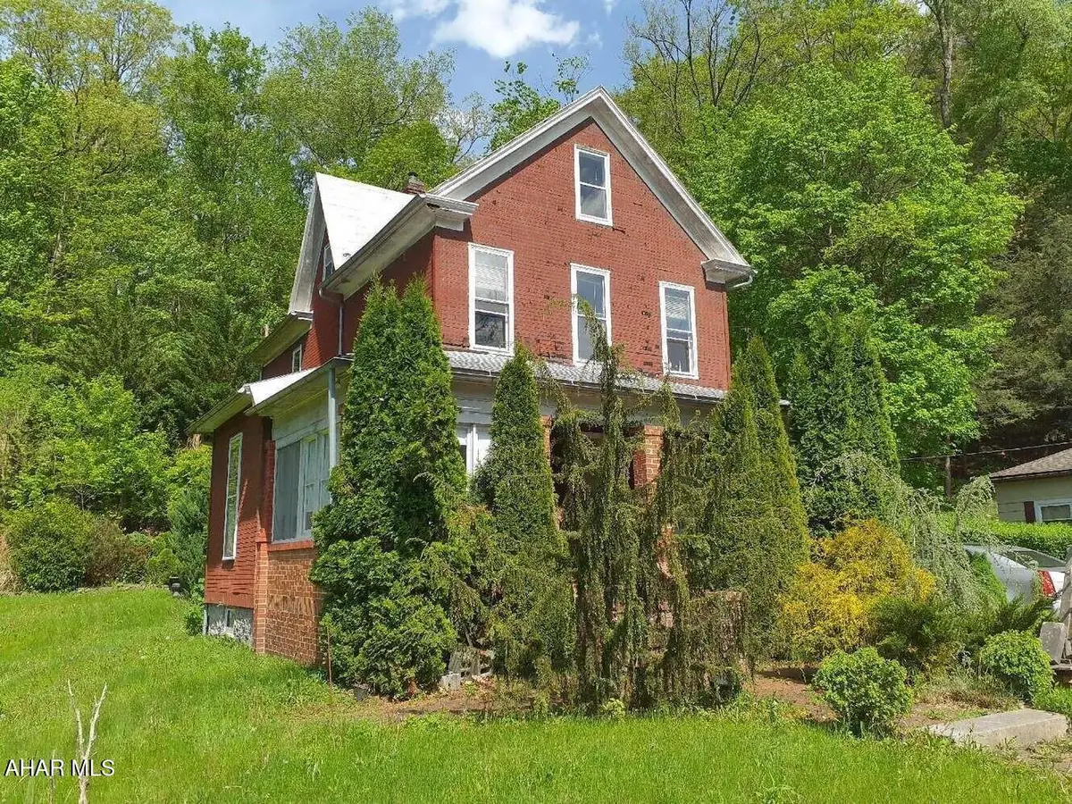 2115 Birmingham Pike, Tyrone, PA 16686 - #1