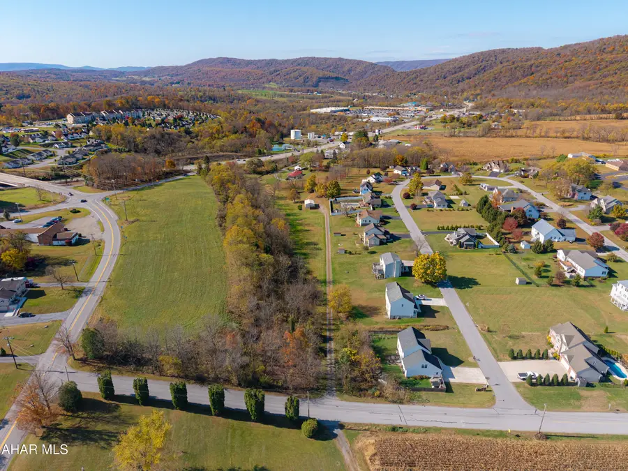 129 Phares Lane, Everett, PA 15537 - #3