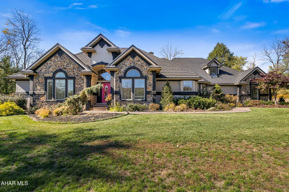 185 S Park Lane, Hollidaysburg, PA 16648 - #1