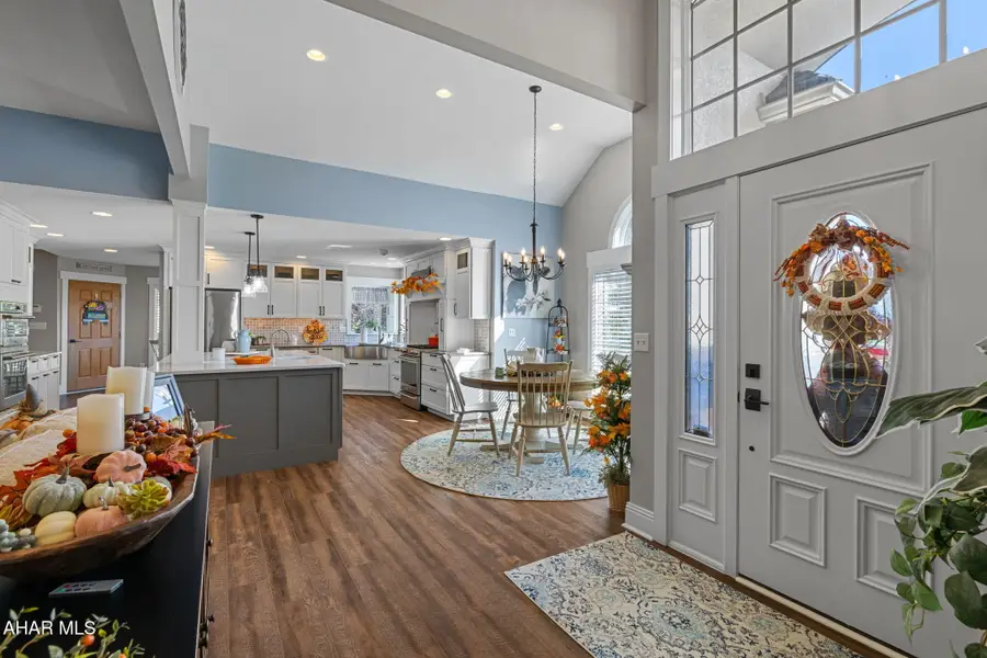 185 S Park Lane, Hollidaysburg, PA 16648 - #3