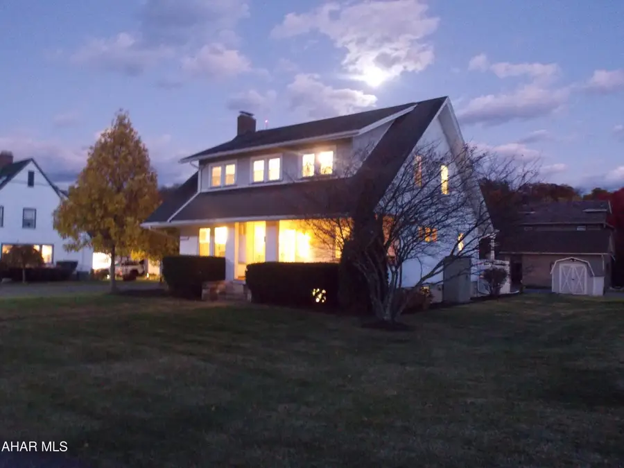 2901 4th Avenue, Altoona, PA 16602 - #3