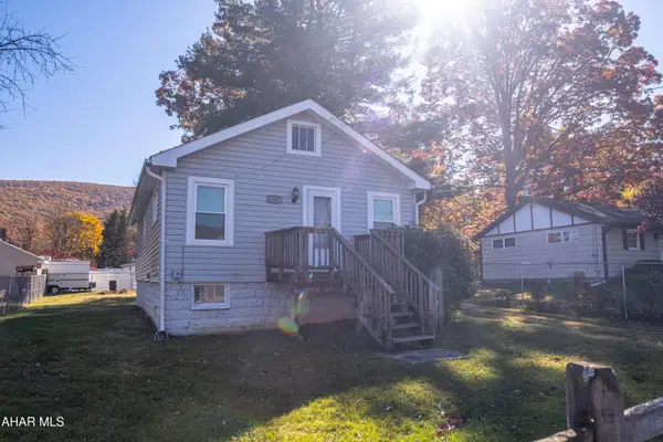 1415 Winterberry Street, Altoona, PA 16602