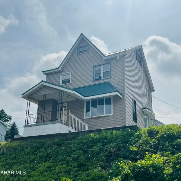 5017 Highland Park Avenue, Altoona, PA 16602