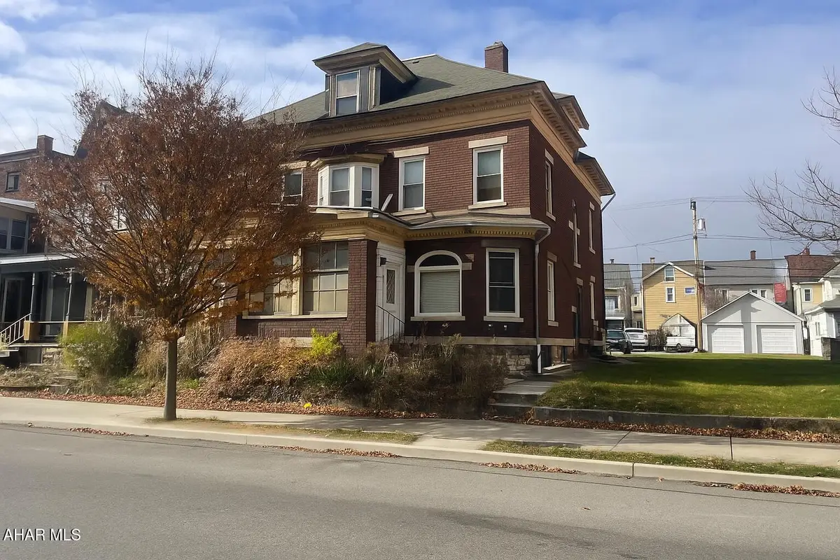 2814 Broad Avenue, Altoona, PA 16601 - #1