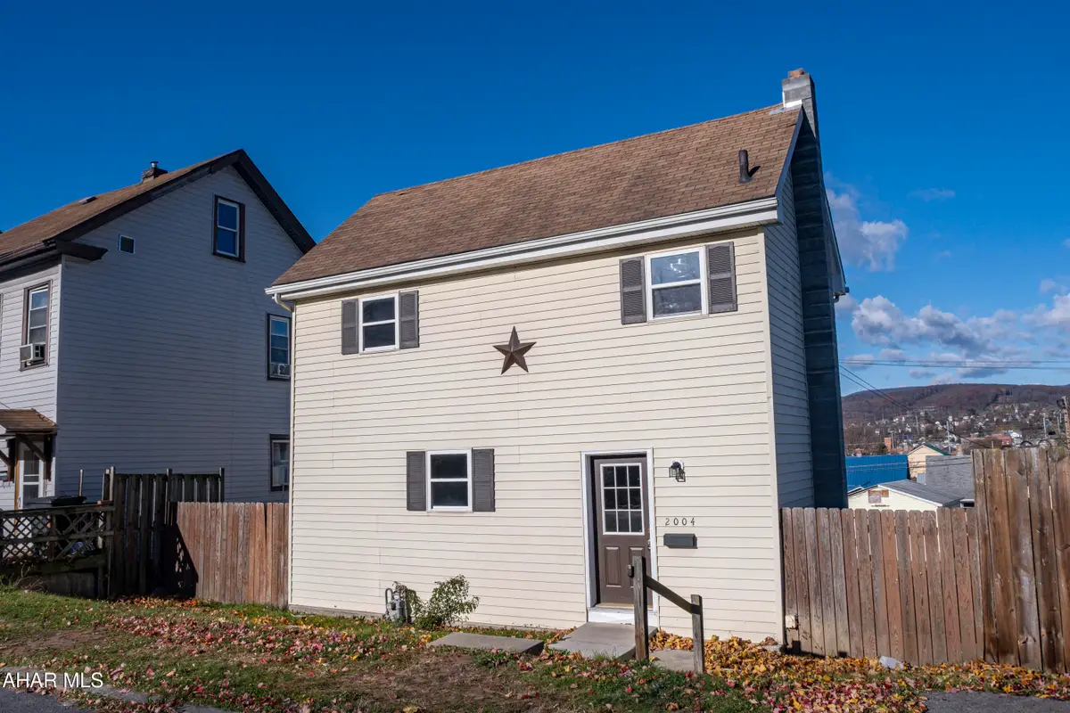 2004 3rd Avenue, Altoona, PA 16602 - #1