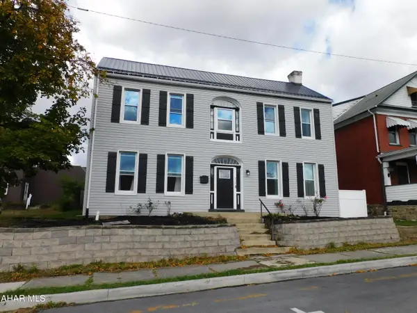 209 Mulberry Street, Hollidaysburg, PA 16648