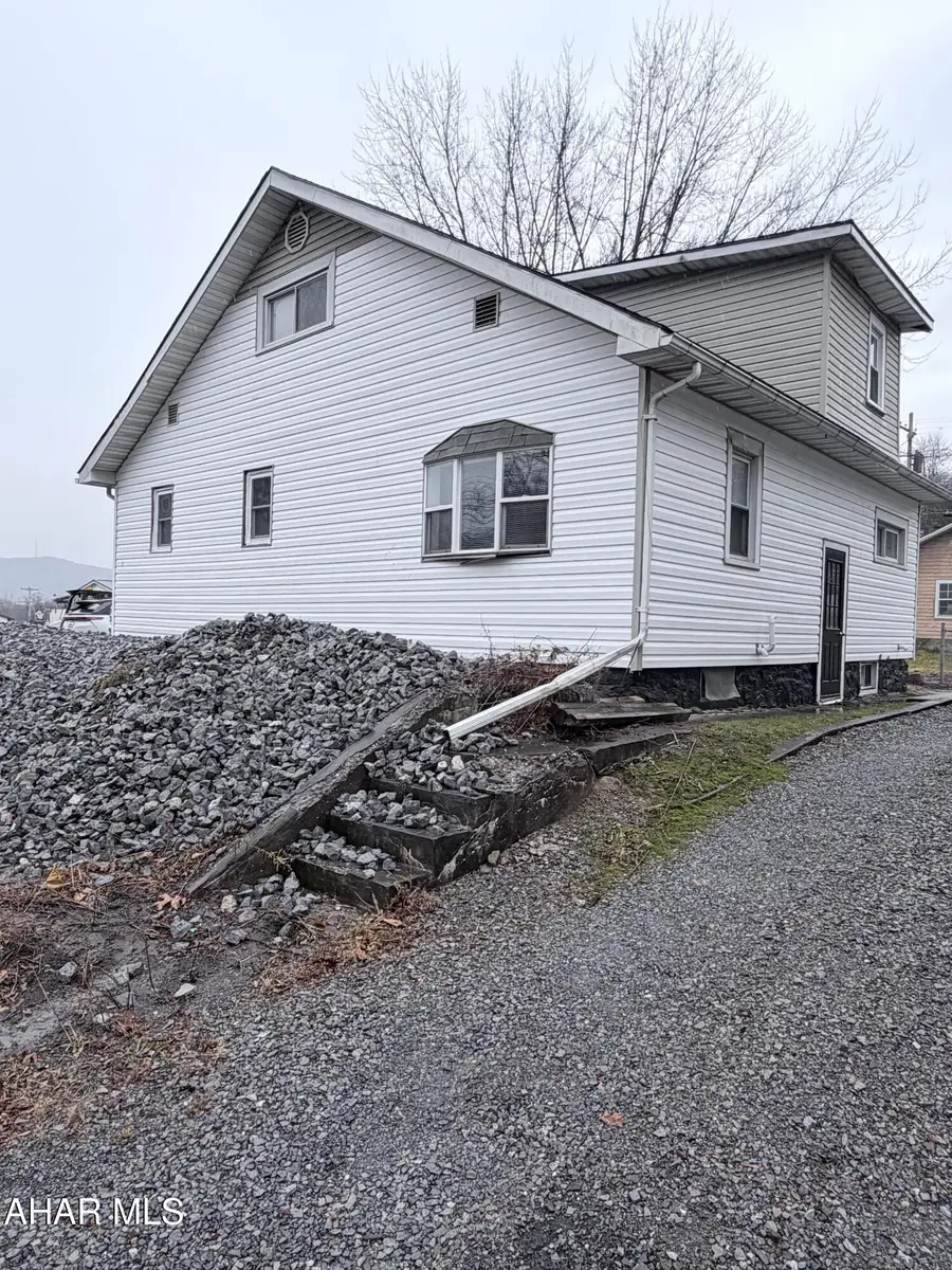 5361 E Pleasant Valley Boulevard, Tyrone, PA 16686 - #2