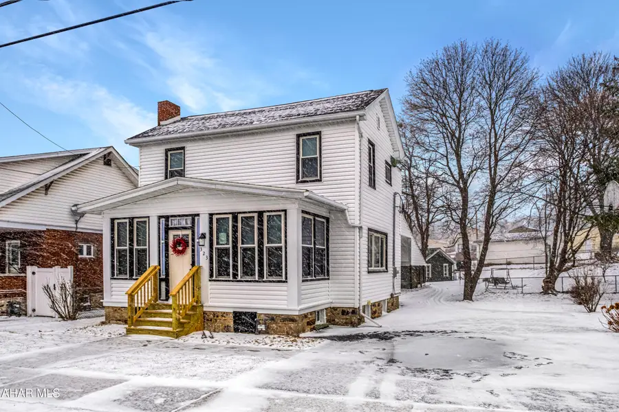 323 Wopsononock Avenue, Altoona, PA 16601 - #2