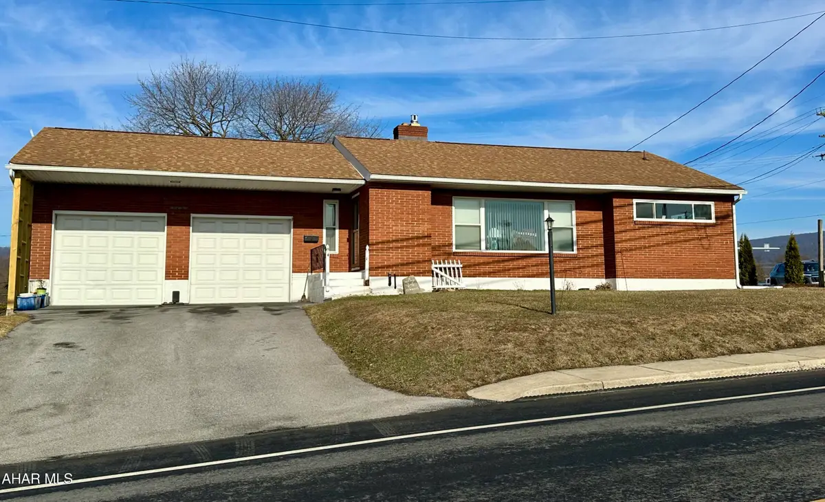 909 E Main Street, Roaring Spring, PA 16673 - #1