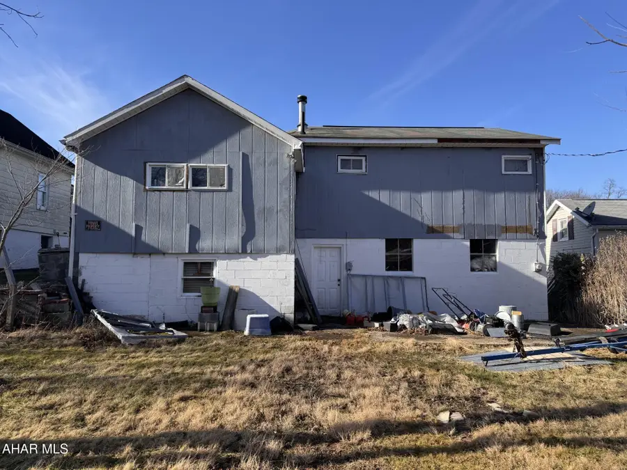 3717 Oak Avenue, Altoona, PA 16601 - #2