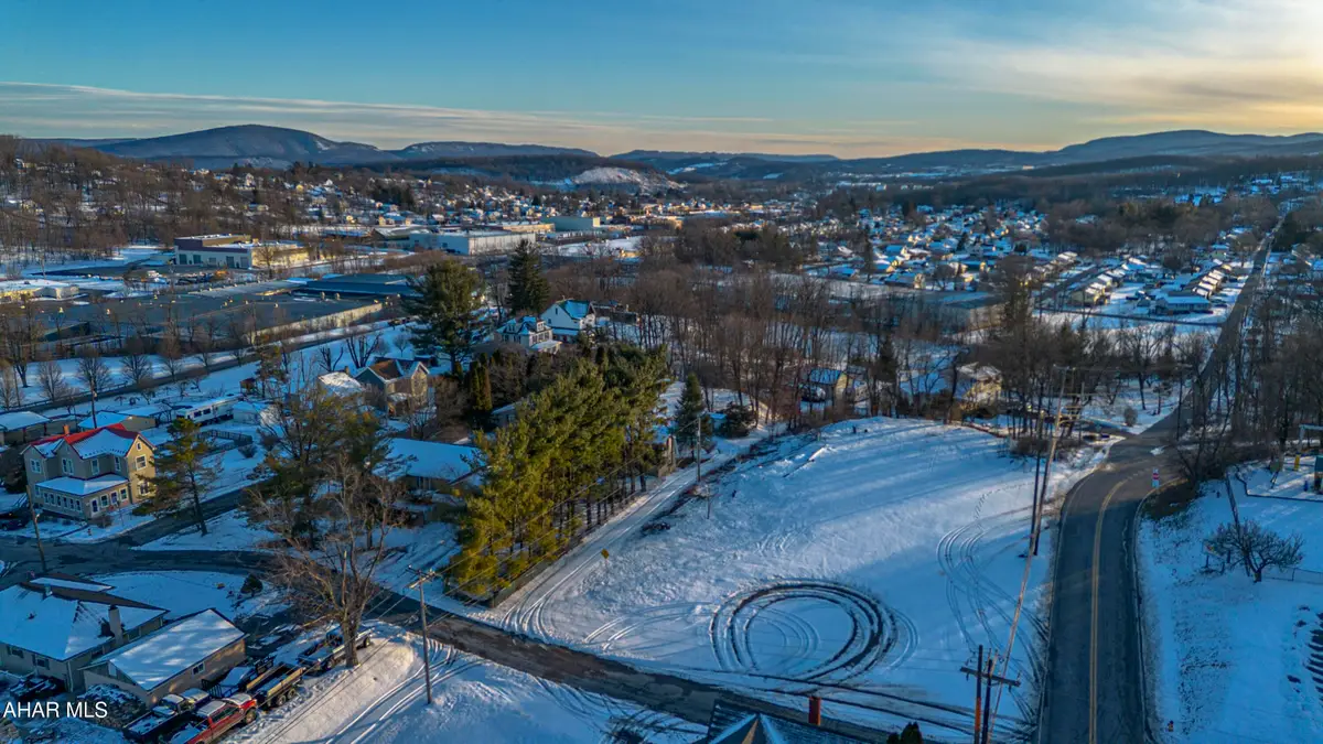 4201-13 Broad Avenue, Altoona, PA 16602 - #1