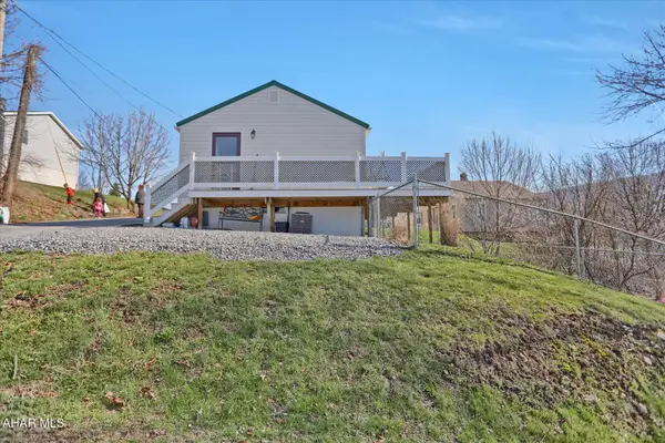 2230 Hillside Alley, Tyrone, PA 16686