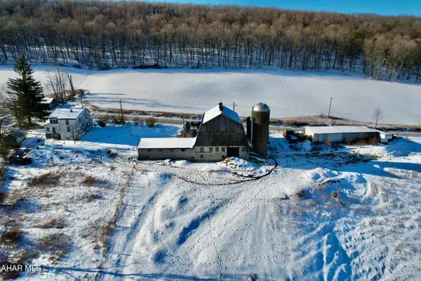 5620 Milligans Cove Road, Manns Choice, PA 15550