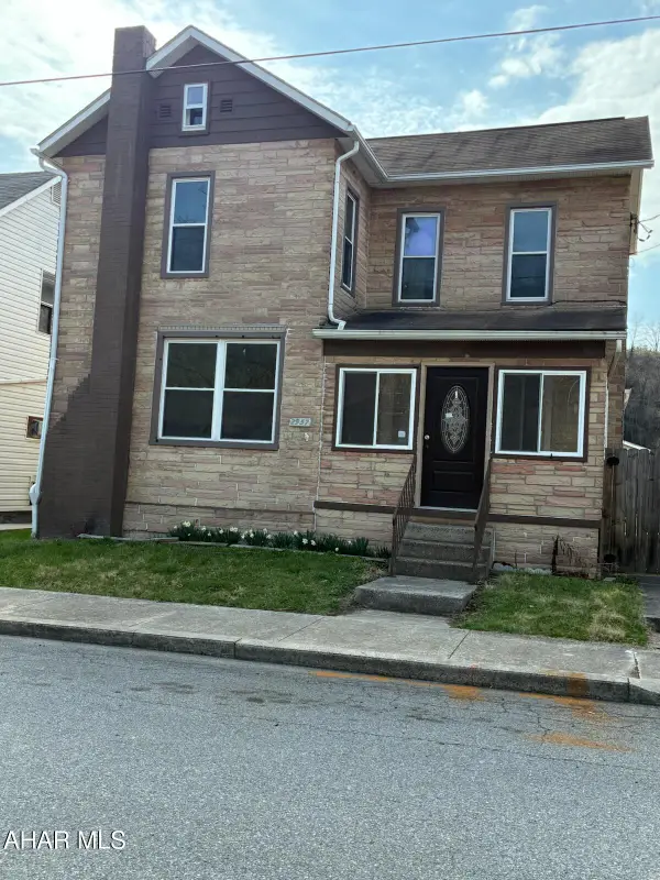 2957 2nd Avenue, Hyndman, PA 15545