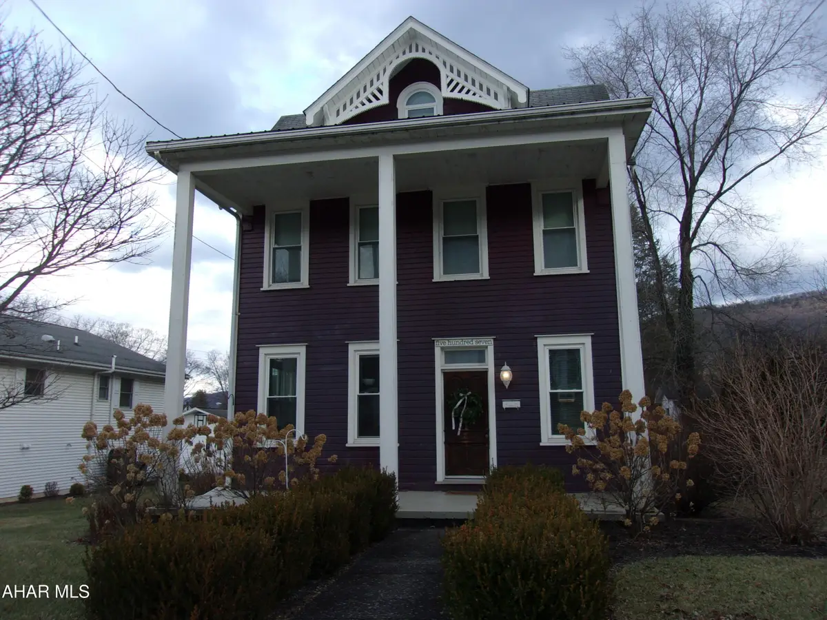 507 S Richard Street, Bedford, PA 15522 - #1