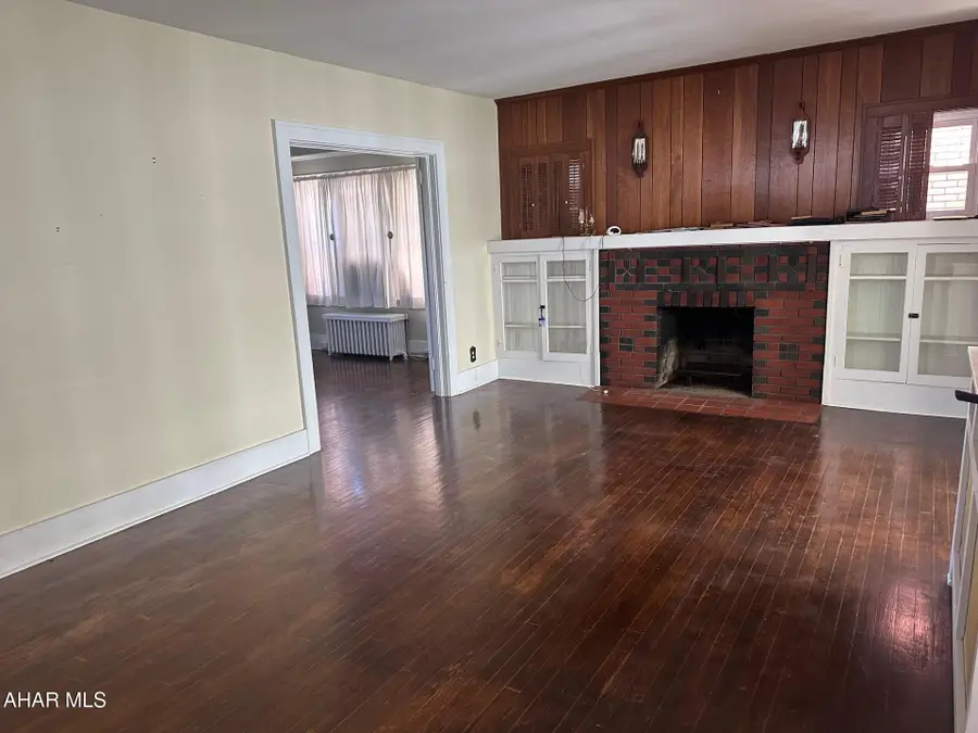 1205 Walnut Street, Hollidaysburg, PA 16648 - #3