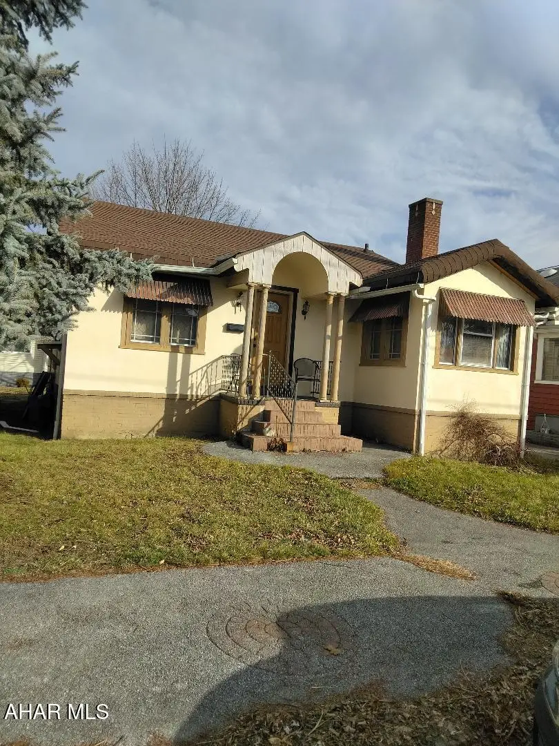 201 E Southey Street, Altoona, PA 16602 - #1