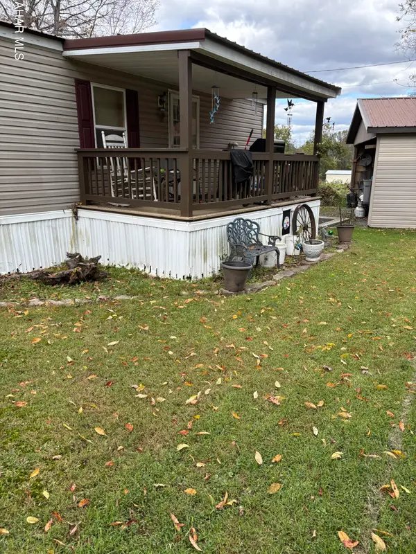 647 Dunnings Creek Road, New Paris, PA 15554