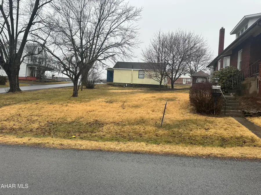 1518 27th Avenue, Altoona, PA 16601 - #3