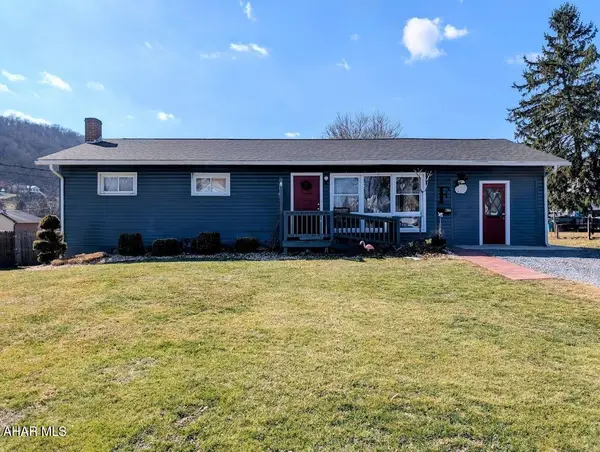 617 W Penn Street, Bedford, PA 15522