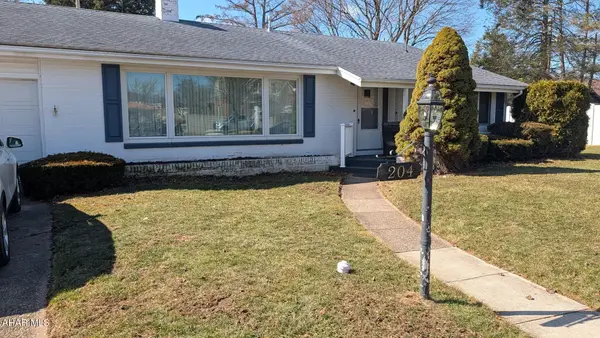 204 Llyswen Court, Altoona, PA 16602