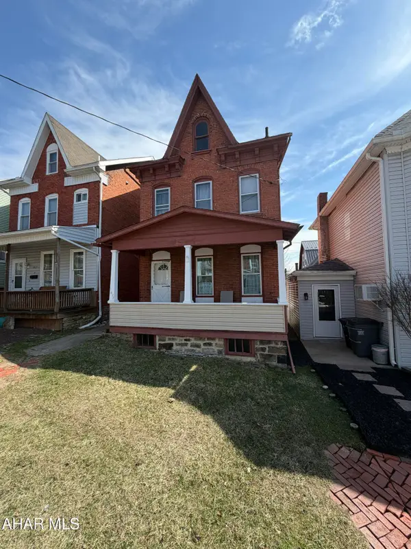 1023 22nd Avenue, Altoona, PA 16601