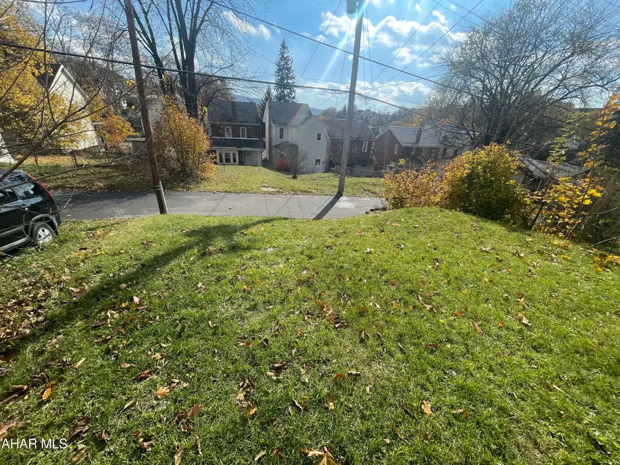 1009 22nd Avenue, Altoona, PA 16601 - #3