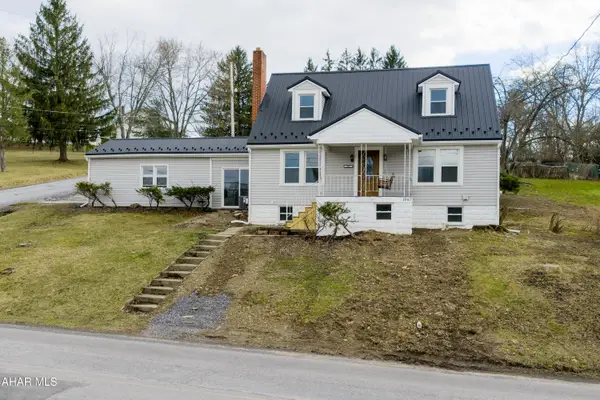 1067 N 20th Avenue, Altoona, PA 16601