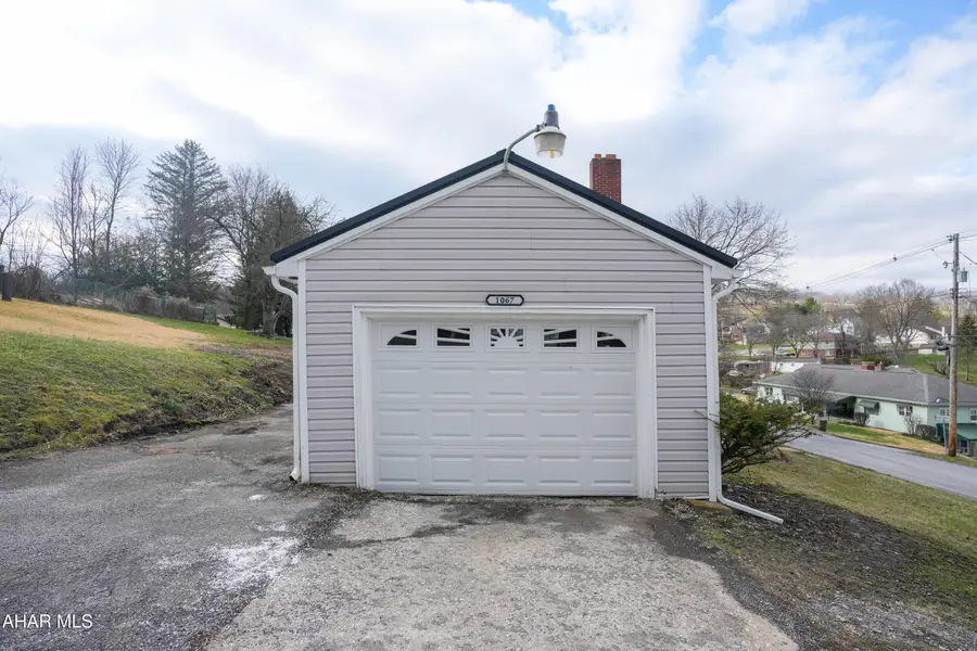 1067 N 20th Avenue, Altoona, PA 16601 - #3