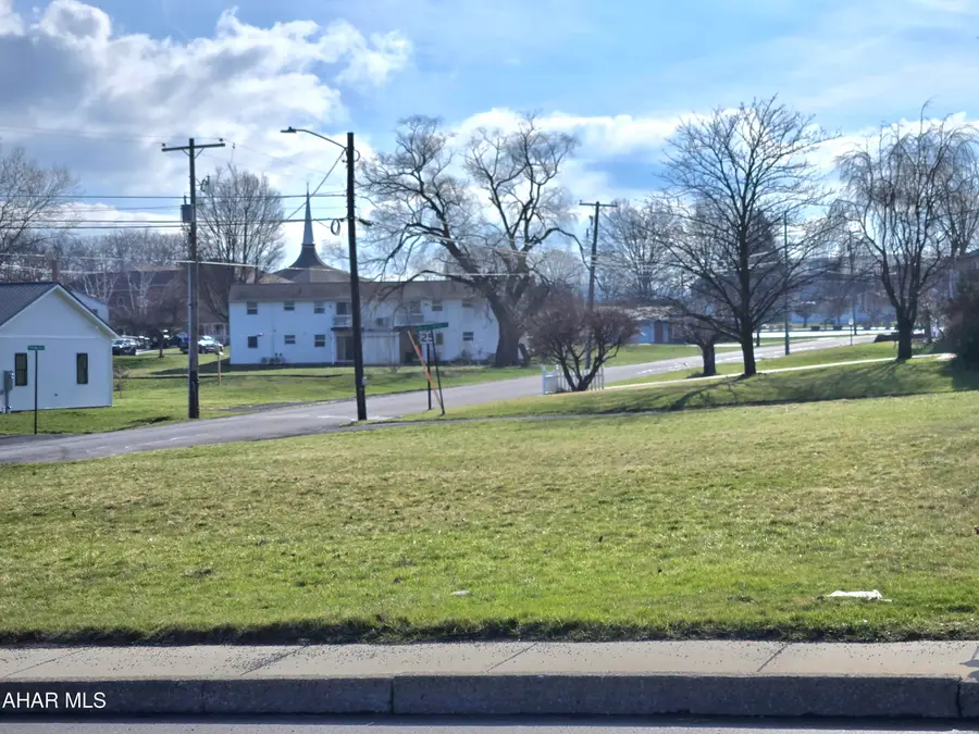 401 S Market Street, Martinsburg, PA 16662 - #2