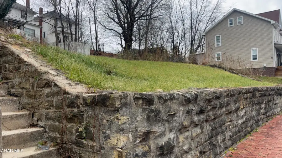 1454 Washington Avenue, Altoona, PA 16601 - #3