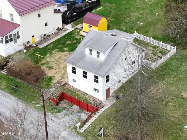 576 Echo Road, Mineral Point, PA 15942