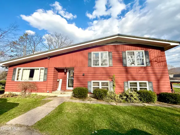 999 Maple Lane, Tyrone, PA 16686