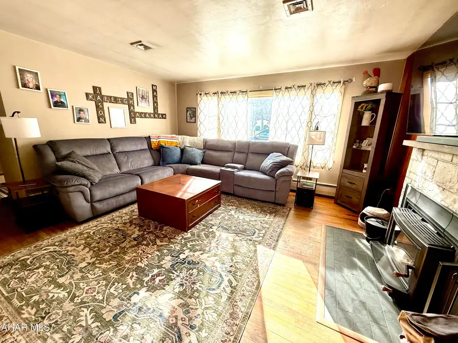 999 Maple Lane, Tyrone, PA 16686 - #2