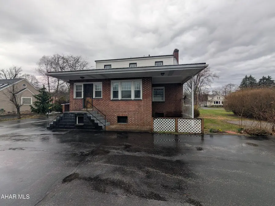 213 Milton Avenue, Altoona, PA 16602 - #3