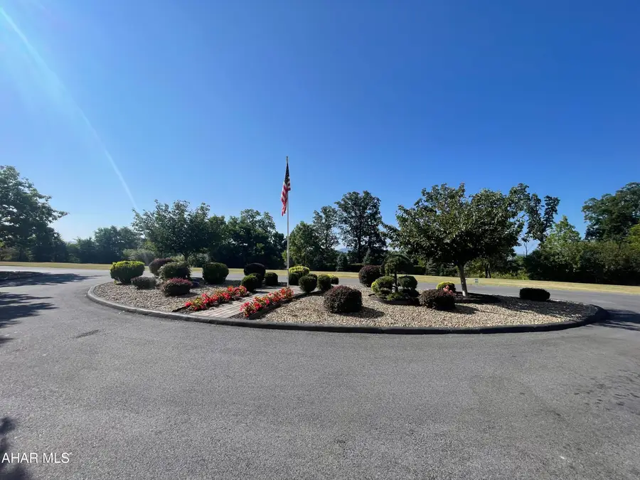 415 Parkview Lane, Altoona, PA 16601 - #2